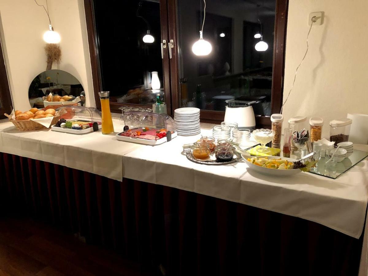 Hotel Garni Zum Adenauer Forst Wimbach Eksteriør billede